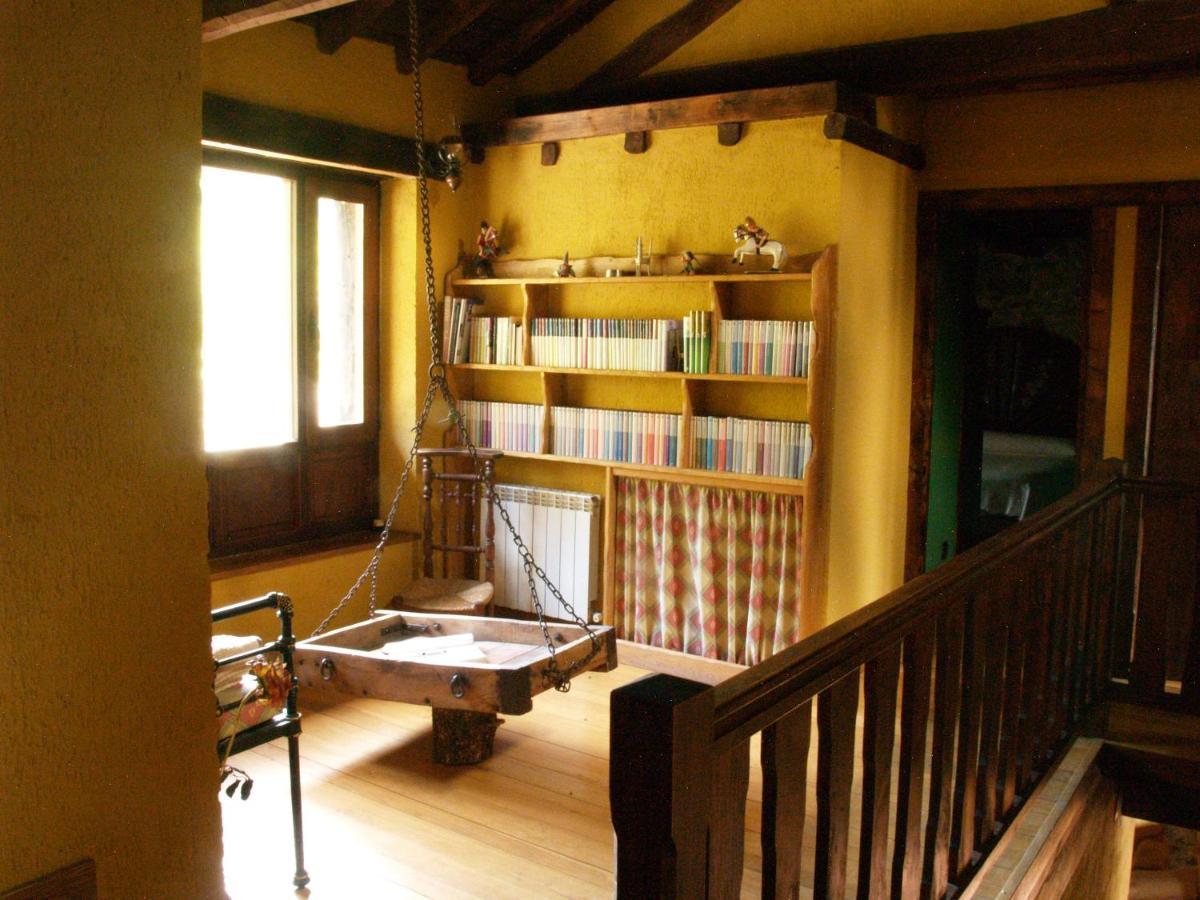 Maison d'hôtes Casa Rural La Catedral De La Montana à Lois Extérieur photo