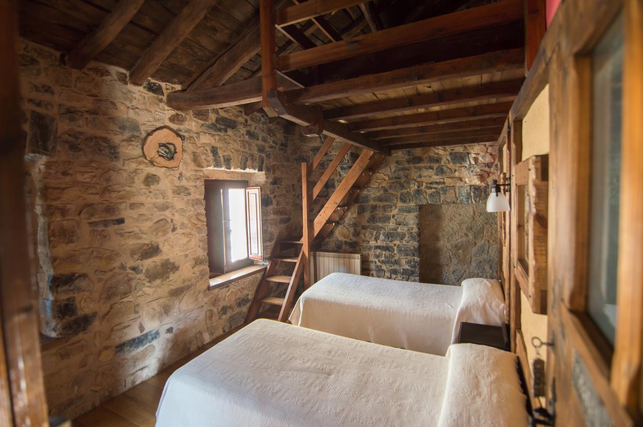 Maison d'hôtes Casa Rural La Catedral De La Montana à Lois Extérieur photo