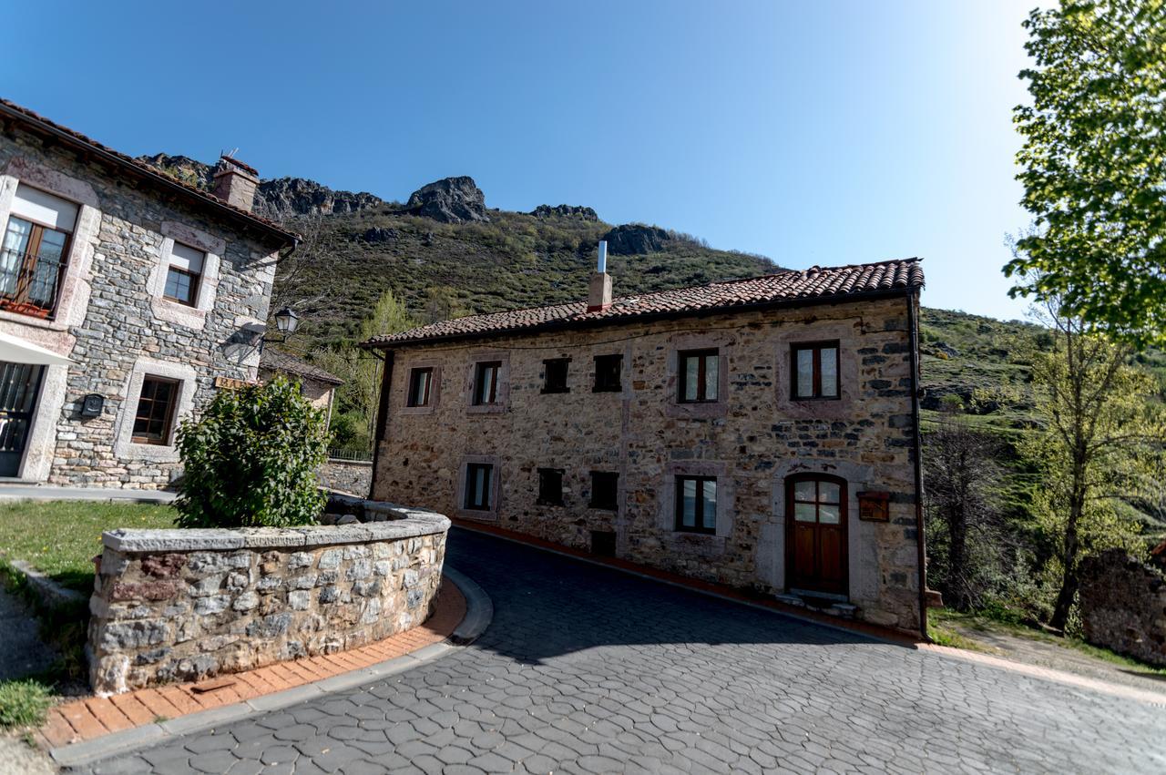 Maison d'hôtes Casa Rural La Catedral De La Montana à Lois Extérieur photo